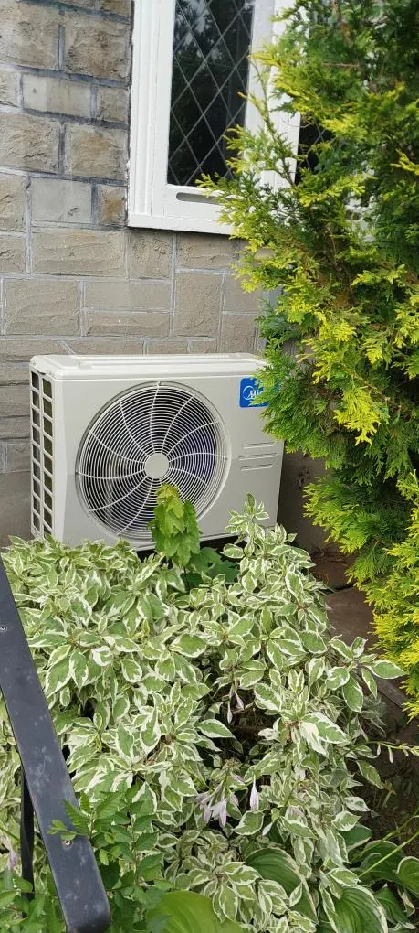 Midea heat pump installed at a downtown Ottawa home