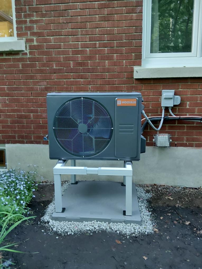 Moovair heat pump installed outside an Ottawa home