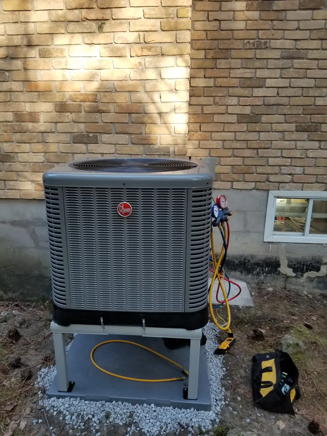 Rheem heat pump installed at an Ottawa-area home
