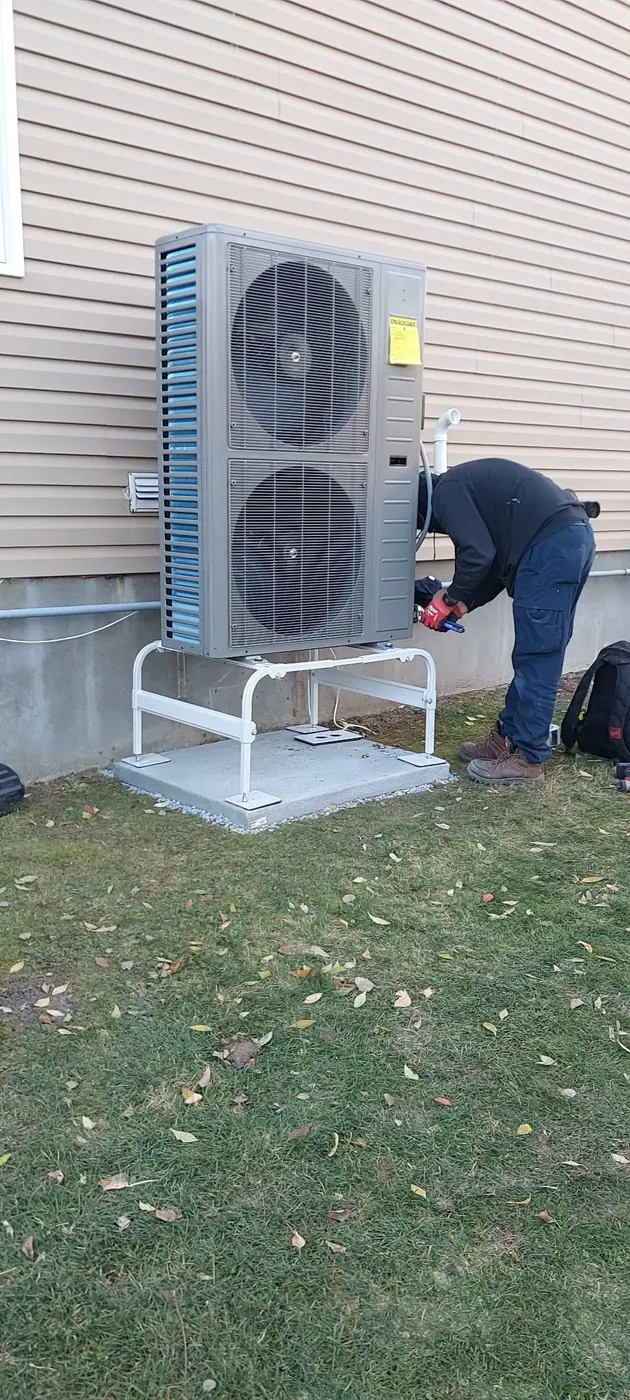 Rheem RD17 cold-climate heat pump installed in Ontario